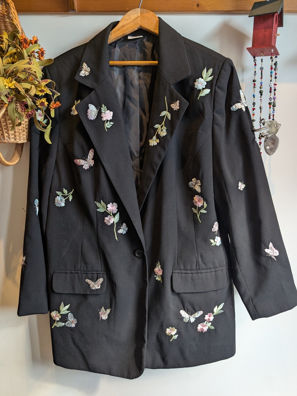 'Together' Vintage Oversized Florally Embroidered Black Blazer